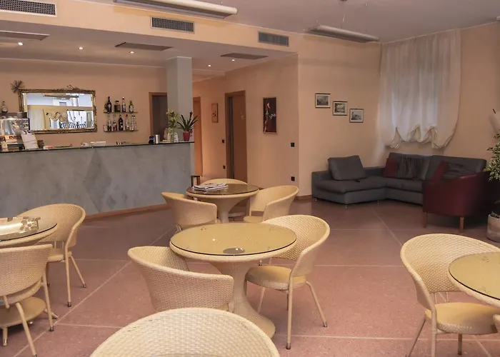 Hotel Munsci' 3*